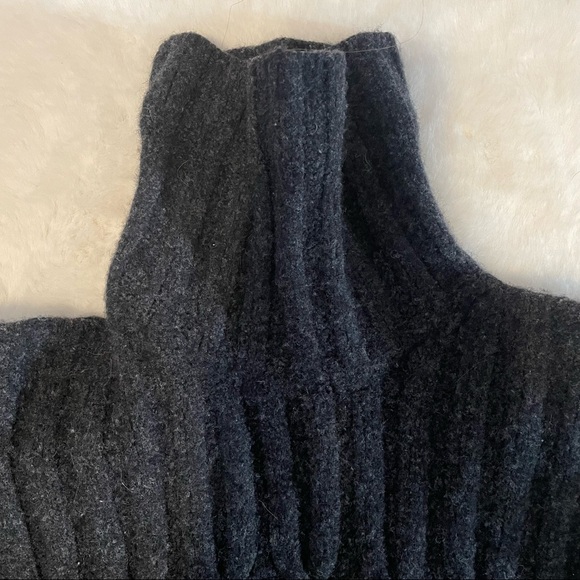 Fisherman Out of Ireland Merino Wool Cashmere Turtleneck Sweater - Picture 2 of 9